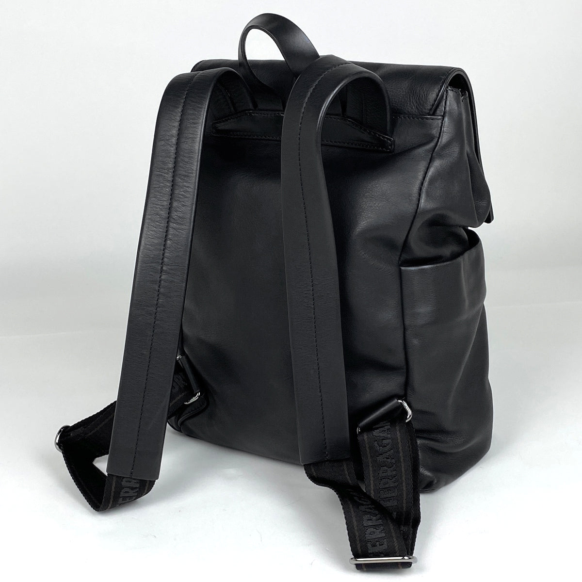 Salvatore Ferragamo ミニリュック ブラック Salvatore Ferragamo ミニリュック ブラック Salvatore Ferragamo