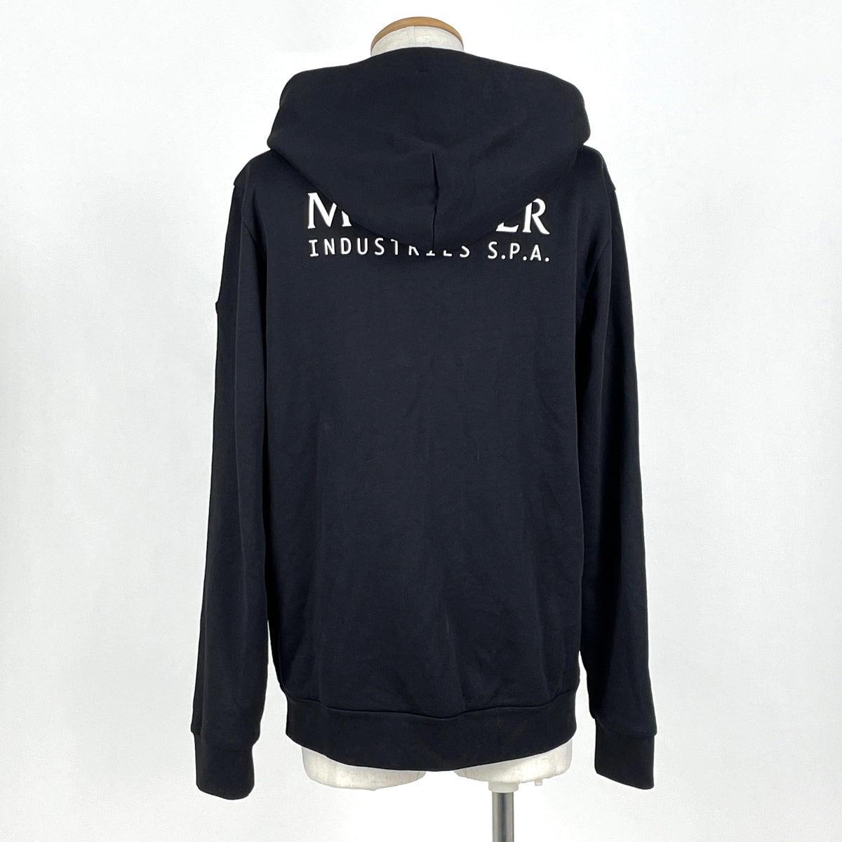 未使用☆レア　モンクレール　ジップパーカー　ロゴ　フーディー バイセル公式】モンクレール ロゴ パーカー フーディー トップス