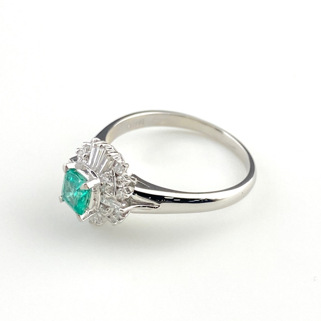 エメラルド デザインリング プラチナ 指輪 メレダイヤ リング 16号 Pt900 エメラルド ダイヤモンド レディース 【中古】nbjwl