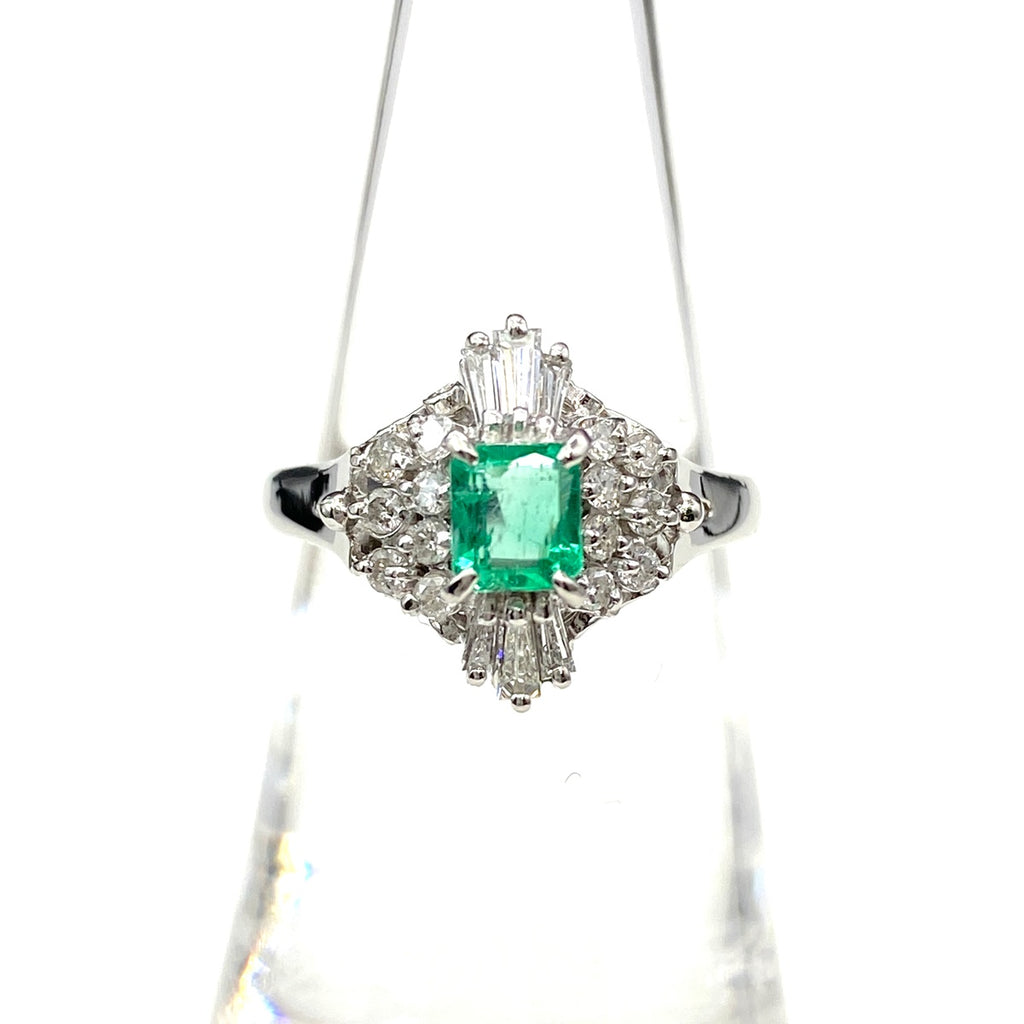エメラルド デザインリング プラチナ 指輪 メレダイヤ リング 10号 Pt900 エメラルド ダイヤモンド レディース 【中古】nbjwl