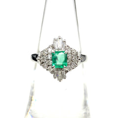 エメラルド デザインリング プラチナ 指輪 メレダイヤ リング 10号 Pt900 エメラルド ダイヤモンド レディース 【中古】nbjwl