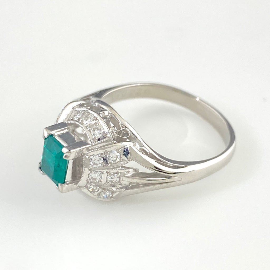 エメラルド デザインリング プラチナ 指輪 メレダイヤ リング 10.5号 Pt850 エメラルド ダイヤモンド レディース 【中古】nbjwl
