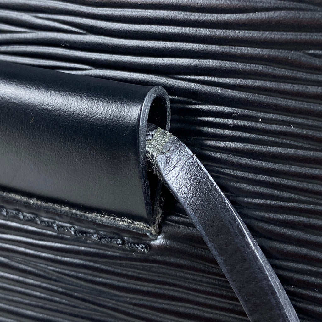 ルイ・ヴィトン サントロペ 肩掛け ショルダーバッグ エピ ノワール(ブラック) M52462 レディース 【中古】brbag