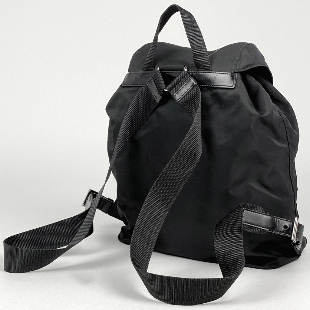 プラダ ロゴプレート リュックサック バックパック デイパック リュック ナイロン ネロ(ブラック) レディース 【中古】brbag