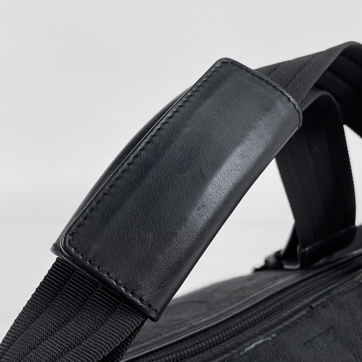 バイセル公式】サルヴァトーレフェラガモ ガンチーニ柄 ボストンバッグ