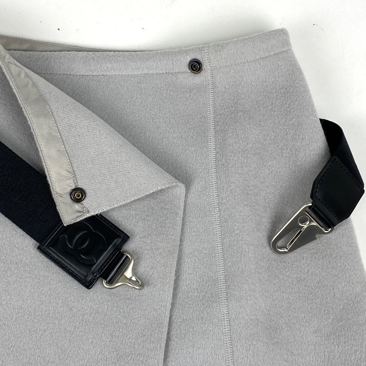 CHANEL　スポーツラインベルト付きウールラップスカート バイセル公式】シャネル スポーツライン ラップスカート ロゴ ベルト