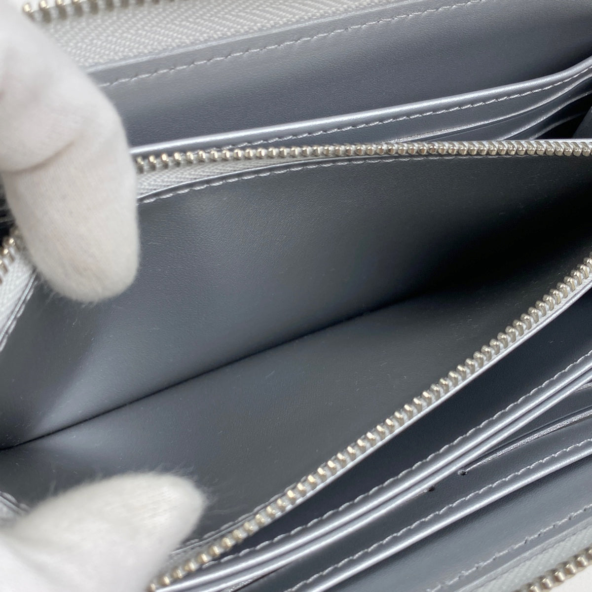 ルイヴィトン エピ 長財布 お札入れ　小銭入れ ルイヴィトン エピ 長財布 お札入れ 小銭入れ ルイヴィトンエピ