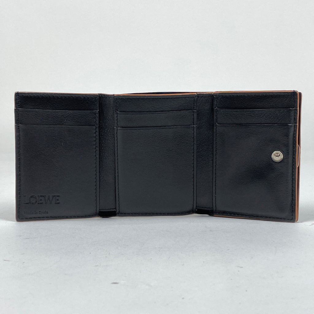 ロエベ アナグラム トライフォールド ウォレット 三つ折り財布 レザー ブラック ブラウン レディース 【中古】brbag
