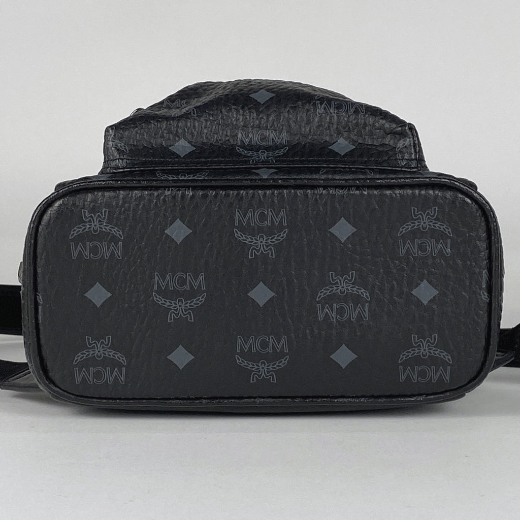 エム・シー・エム ロゴグラム リュックサック スタッズ ヴィセトス バックパック デイパック リュック レザー ブラック レディース 【中古】brbag