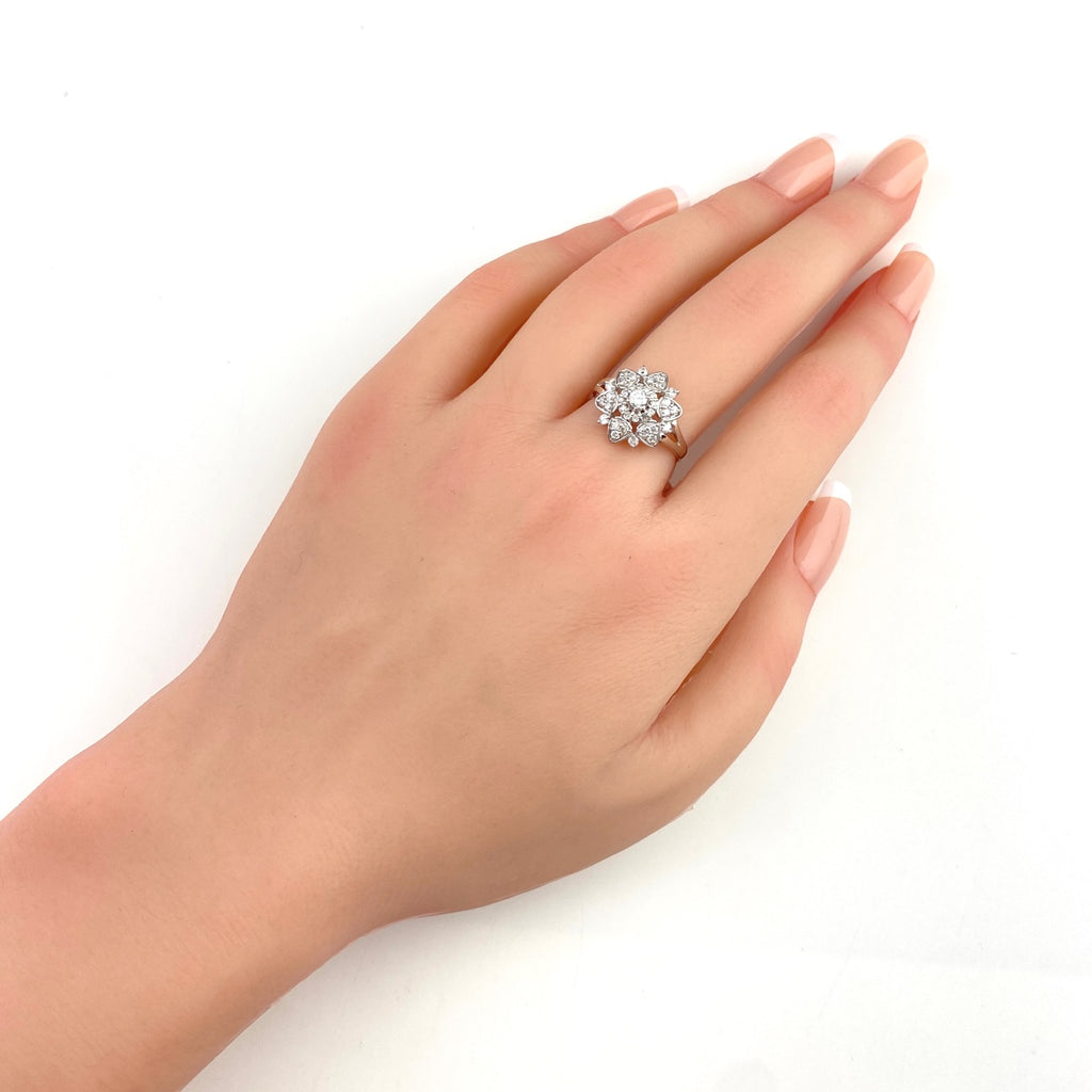 メレダイヤ デザインリング プラチナ 指輪 リング 11号 Pt900 ダイヤモンド レディース 【中古】nbjwl