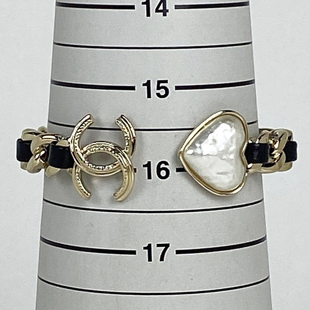 シャネル ココマーク バングル ハート 腕輪 バングル GP レザー ゴールド ブラック レディース 【中古】bracc