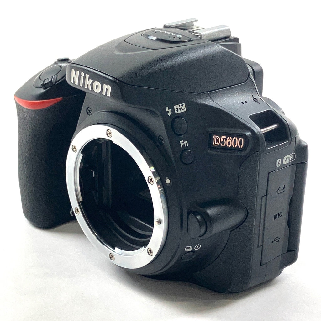 ニコン Nikon D5600 18-55 VR レンズキット デジタル 一眼レフカメラ 【中古】cambb