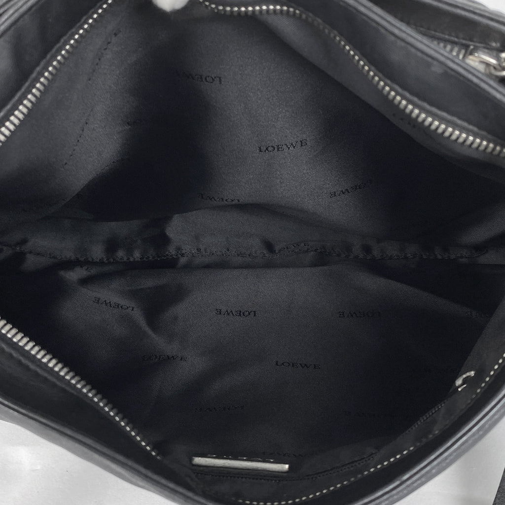 ロエベ アナグラム ショルダーバッグ ロゴ ショルダーバッグ レザー ブラック レディース 【中古】brbag