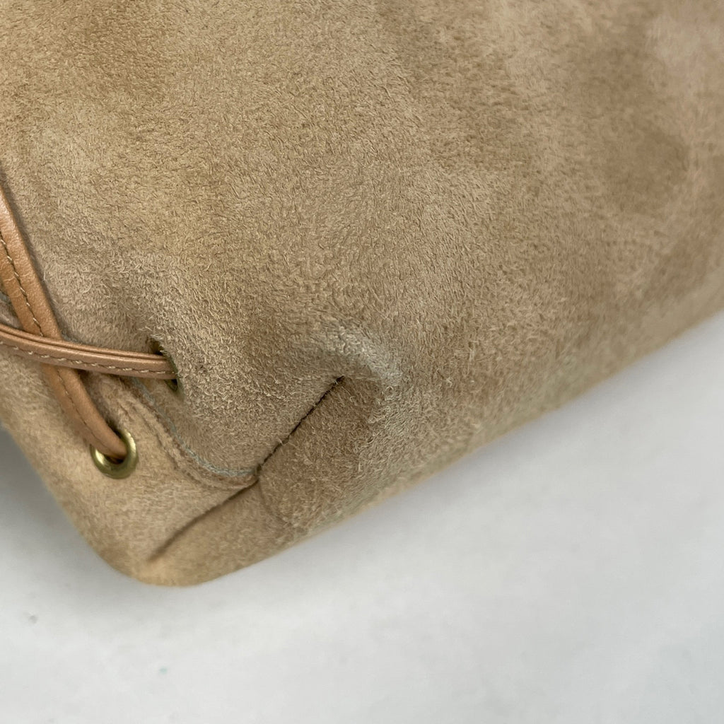 グッチ ハートモチーフ ショルダーバッグ 斜め掛け ショルダーバッグ スエード ベージュ 95107 レディース 【中古】brbag