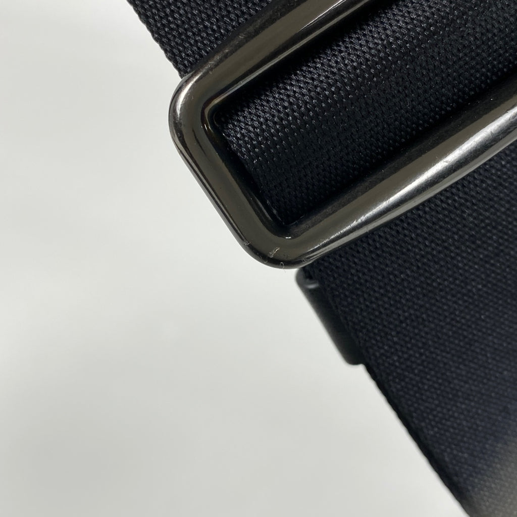 コーチ シグネチャー ショルダーバッグ 斜め掛け ショルダーバッグ コーティングキャンバス ブラック メンズ 【中古】brbag