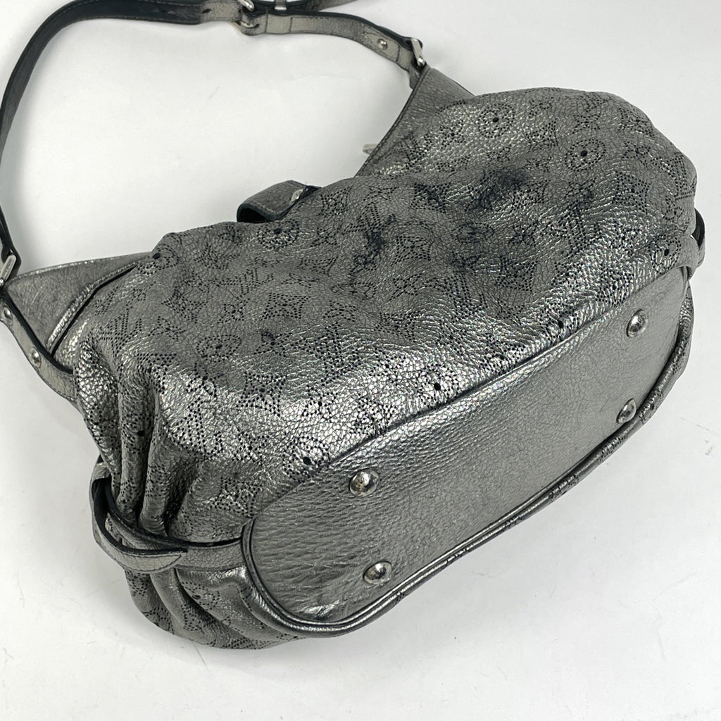 ルイ・ヴィトン XS パンチング ショルダーバッグ モノグラムマヒナ アルジャン(シルバー) M95718 レディース 【中古】brbag