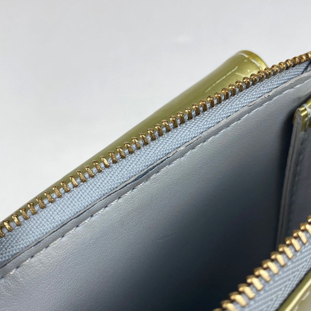 ルイ・ヴィトン モット 肩掛け エナメル ショルダーバッグ モノグラムヴェルニ グリ(グレー) M91030 レディース 【中古】brbag