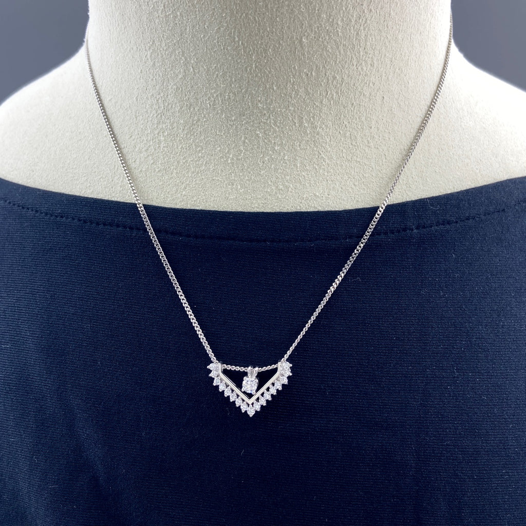 メレダイヤ デザインネックレス プラチナ ペンダント ネックレス Pt900 Pt850 ダイヤモンド レディース 【中古】nbjwl