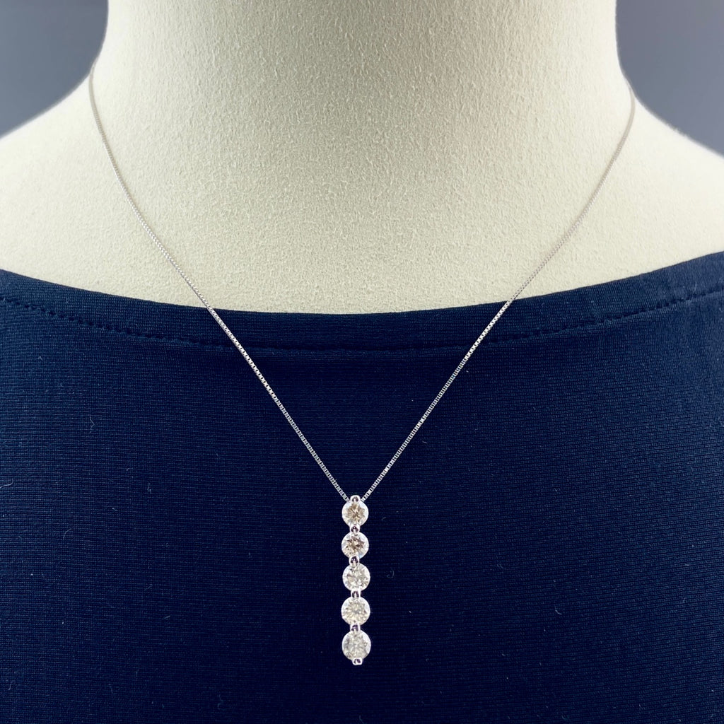 ダイヤモンド デザインネックレス プラチナ ペンダント ネックレス Pt900 Pt850 ダイヤモンド レディース 【中古】nbjwl