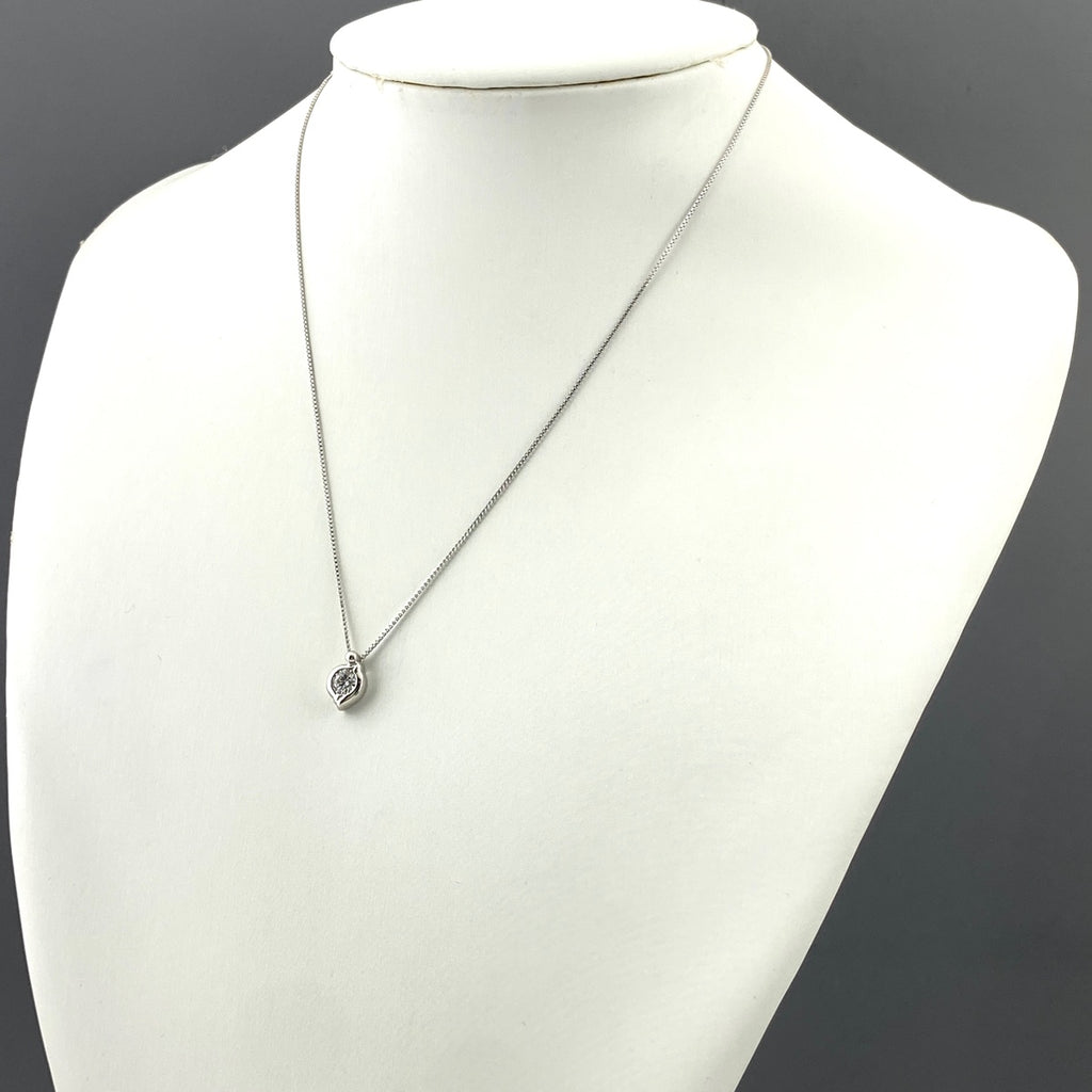 ダイヤモンド デザインネックレス プラチナ ペンダント ネックレス Pt900 Pt850 ダイヤモンド レディース 【中古】nbjwl