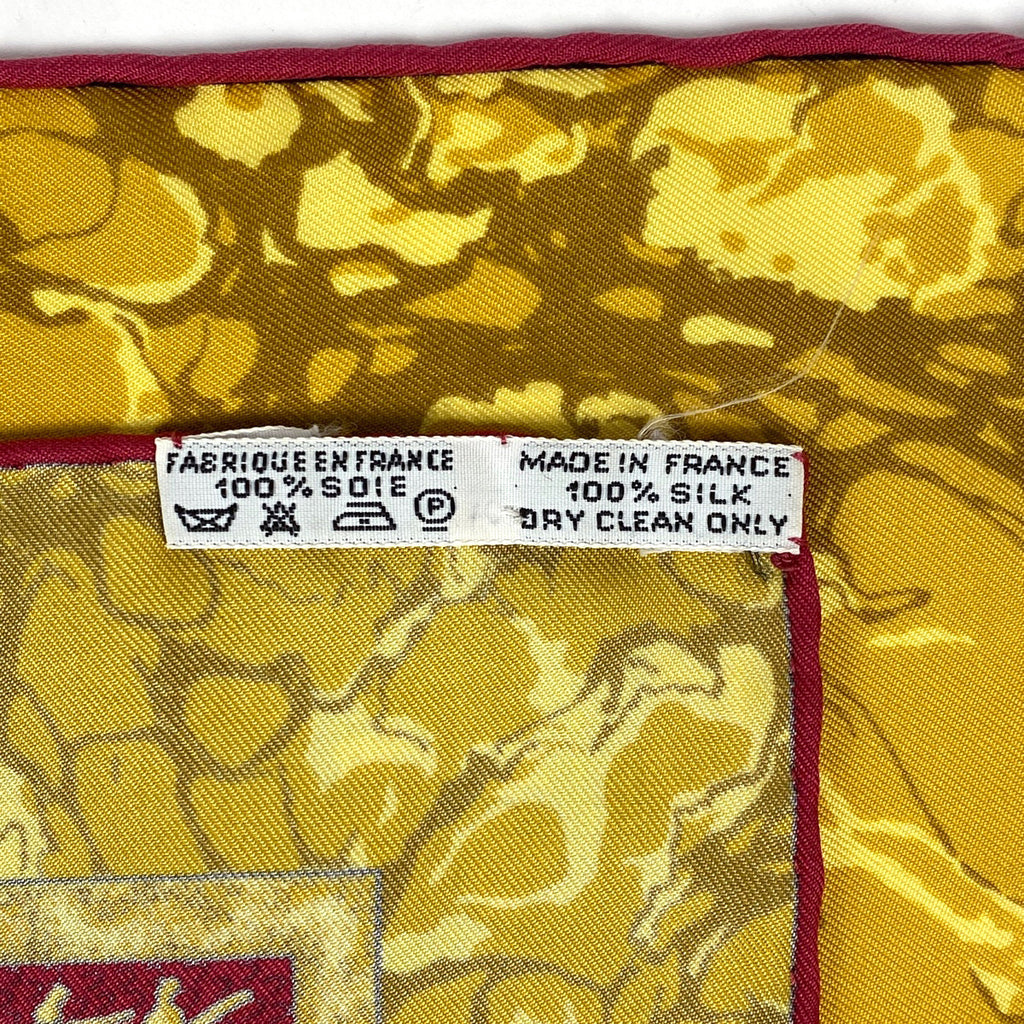 エルメス カレ 90 CARPE DIEM 今日一日を楽しむ 太陽 月 星 スカーフ シルク レッド ゴールド マルチカラー レディース 【中古】brbag