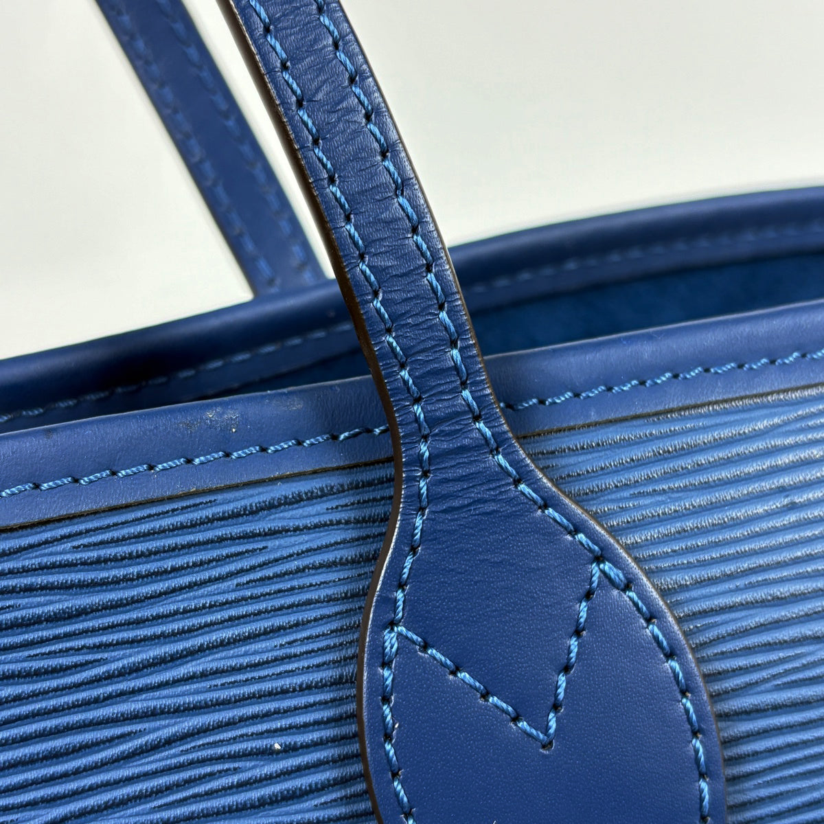 ルイ・ヴィトン ネヴァーフル MM ショルダーバッグ 肩掛け トート