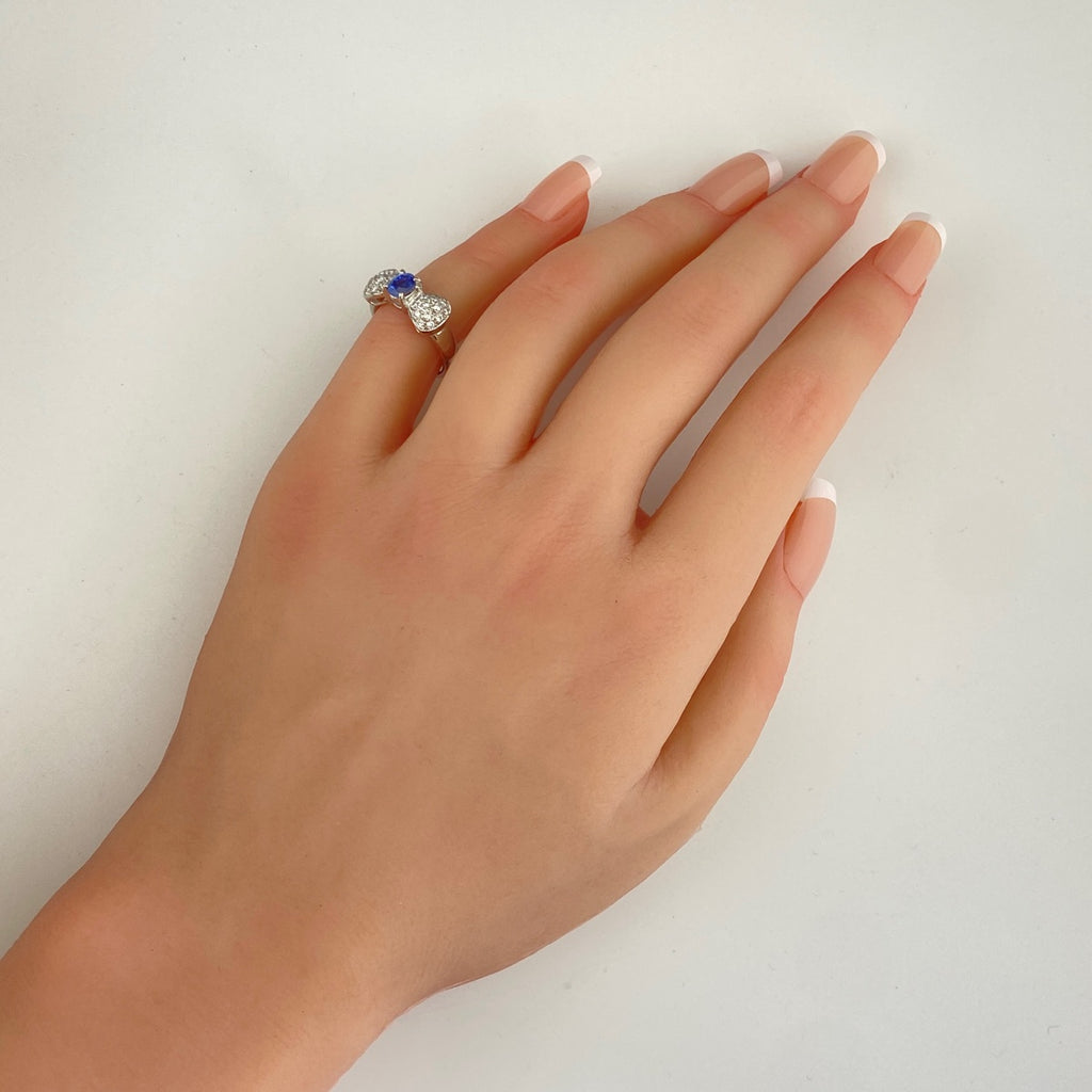 リボンモチーフ デザインリング プラチナ 指輪 メレダイヤ サファイア リング 6.5号 Pt900 サファイア ダイヤモンド レディース 【中古】nbjwl