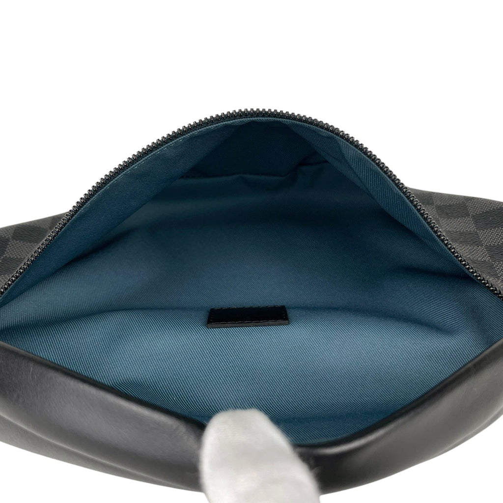 ルイ・ヴィトン ディスカバリー バムバッグ ウエストバッグ ボディバッグ ダミエグラフィット ノワール(ブラック) N40187 メンズ 【中古】brbag