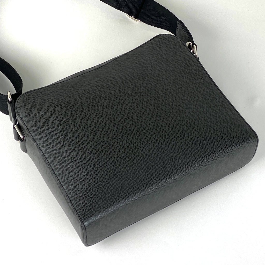 ルイ・ヴィトン アントン メッセンジャーPM 斜め掛け ショルダーバッグ タイガ アルドワーズ M33427 メンズ 【中古】brbag