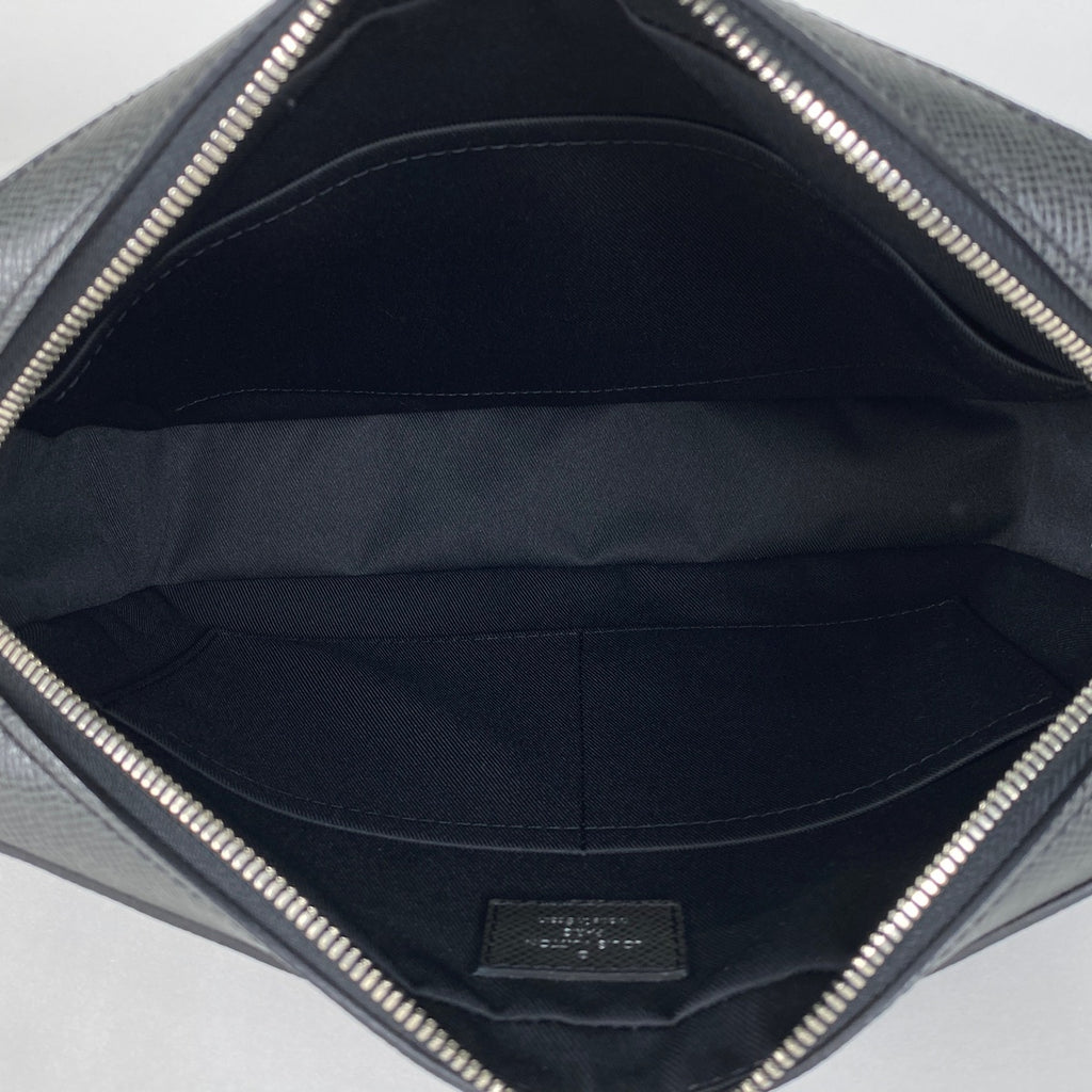 ルイ・ヴィトン アントン メッセンジャーPM 斜め掛け ショルダーバッグ タイガ アルドワーズ M33427 メンズ 【中古】brbag