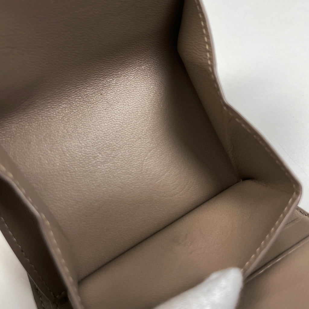 イヴ・サンローラン YSL カサンドラ コンパクトウォレット 札入れ 小銭入れ 三つ折り財布 レザー ベージュ 692061 レディース 【中古】brbag