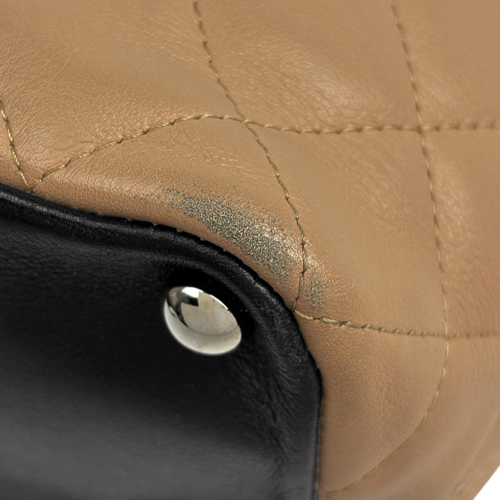 シャネル カンボンライン ミディアム ハンドバッグ レザー ベージュ ブラック A25167 レディース 中古 brbag