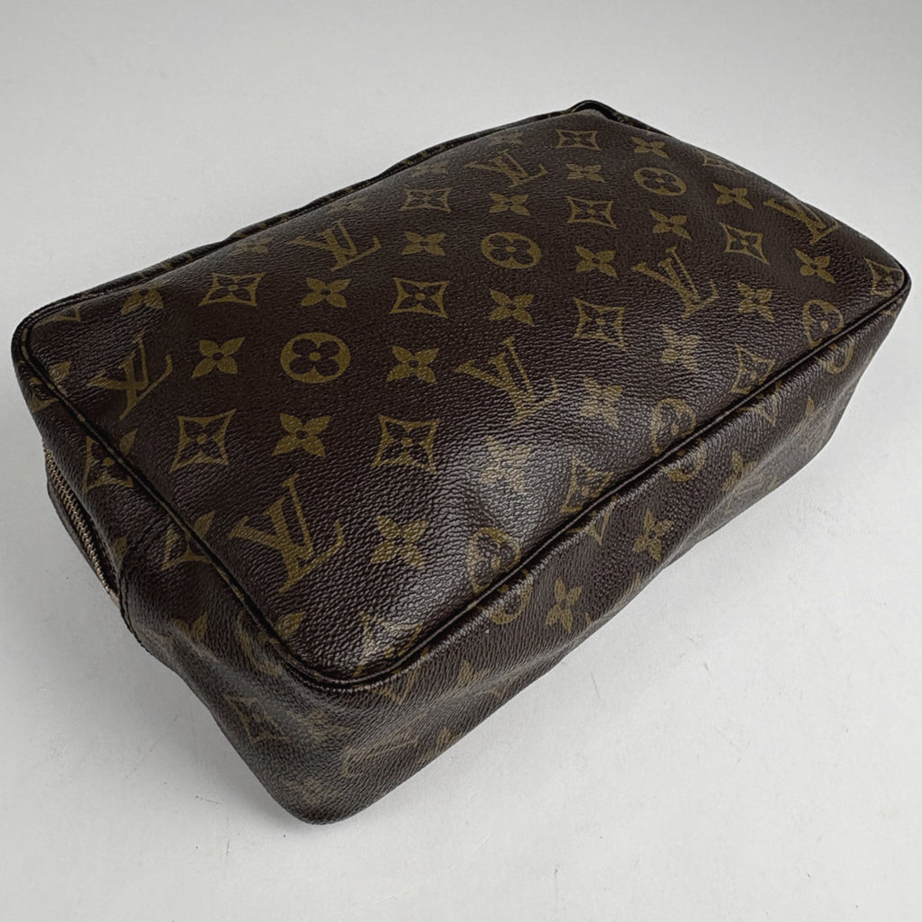 ルイ・ヴィトン トゥルース トワレット 28 メイク コスメ セカンドバッグ 化粧ポーチ モノグラム ブラウン M47522 レディース 【中古】brbag