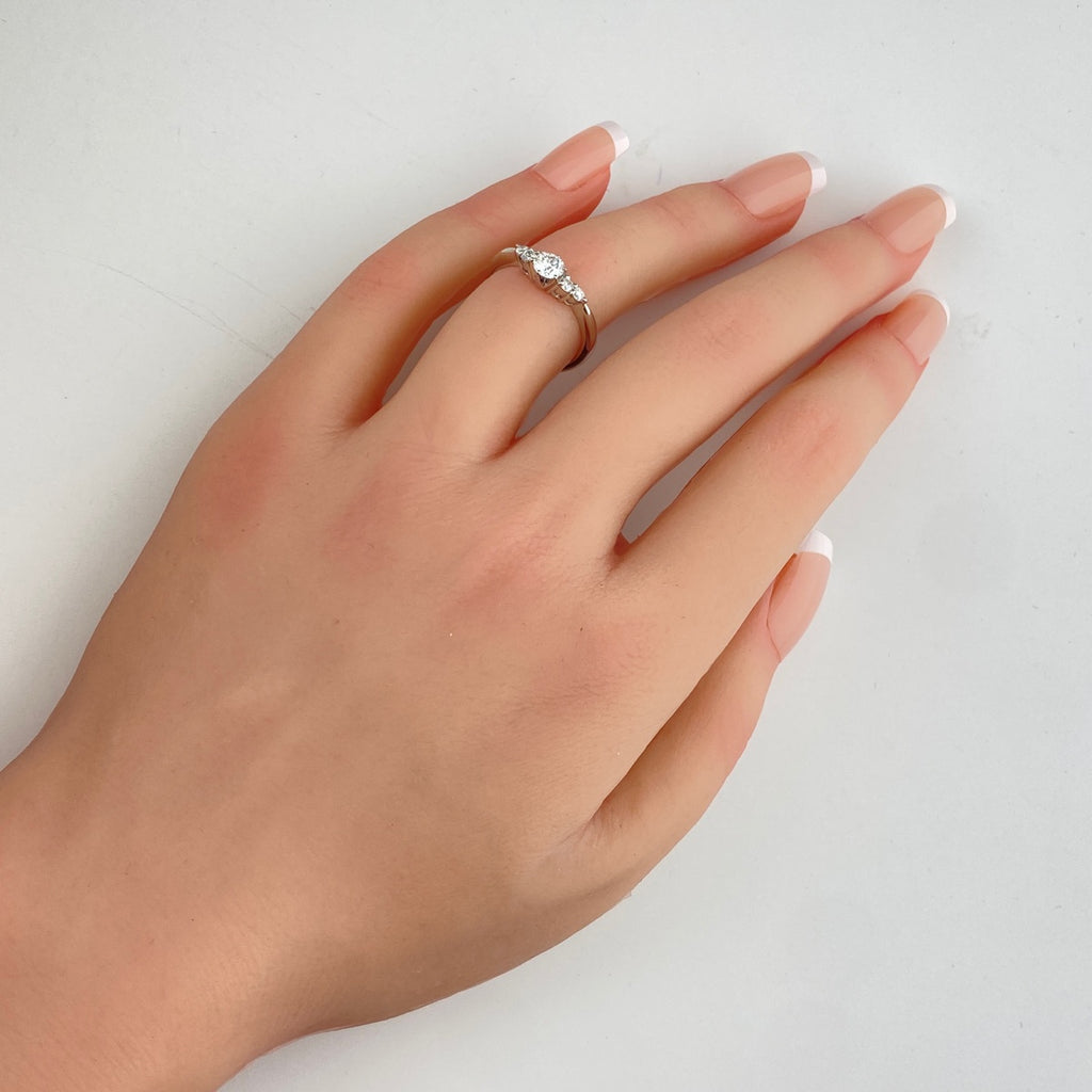 ダイヤモンド デザインリング プラチナ 指輪 メレダイヤ リング 9.5号 Pt900 ダイヤモンド レディース 【中古】nbjwl