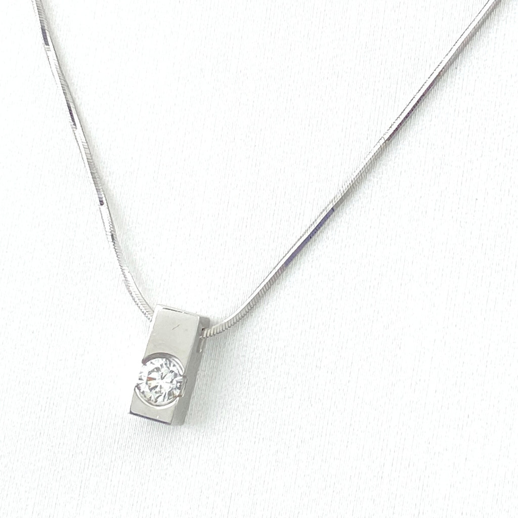 ヨンドシー ダイヤモンド デザインネックレス プラチナ ペンダント ネックレス Pt850 ダイヤモンド レディース 【中古】brjwl