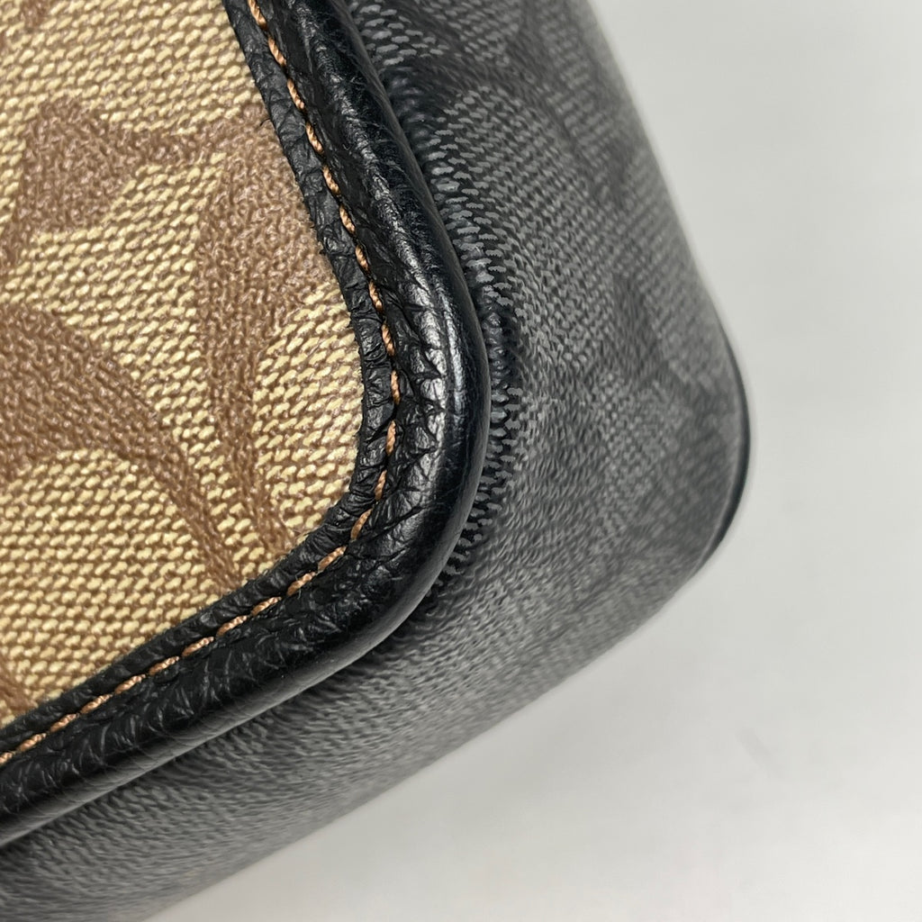 コーチ シグネチャー ショルダーバッグ ロゴ 斜め掛け ショルダーバッグ コーティングキャンバス ブラウン CC090 レディース 【中古】brbag