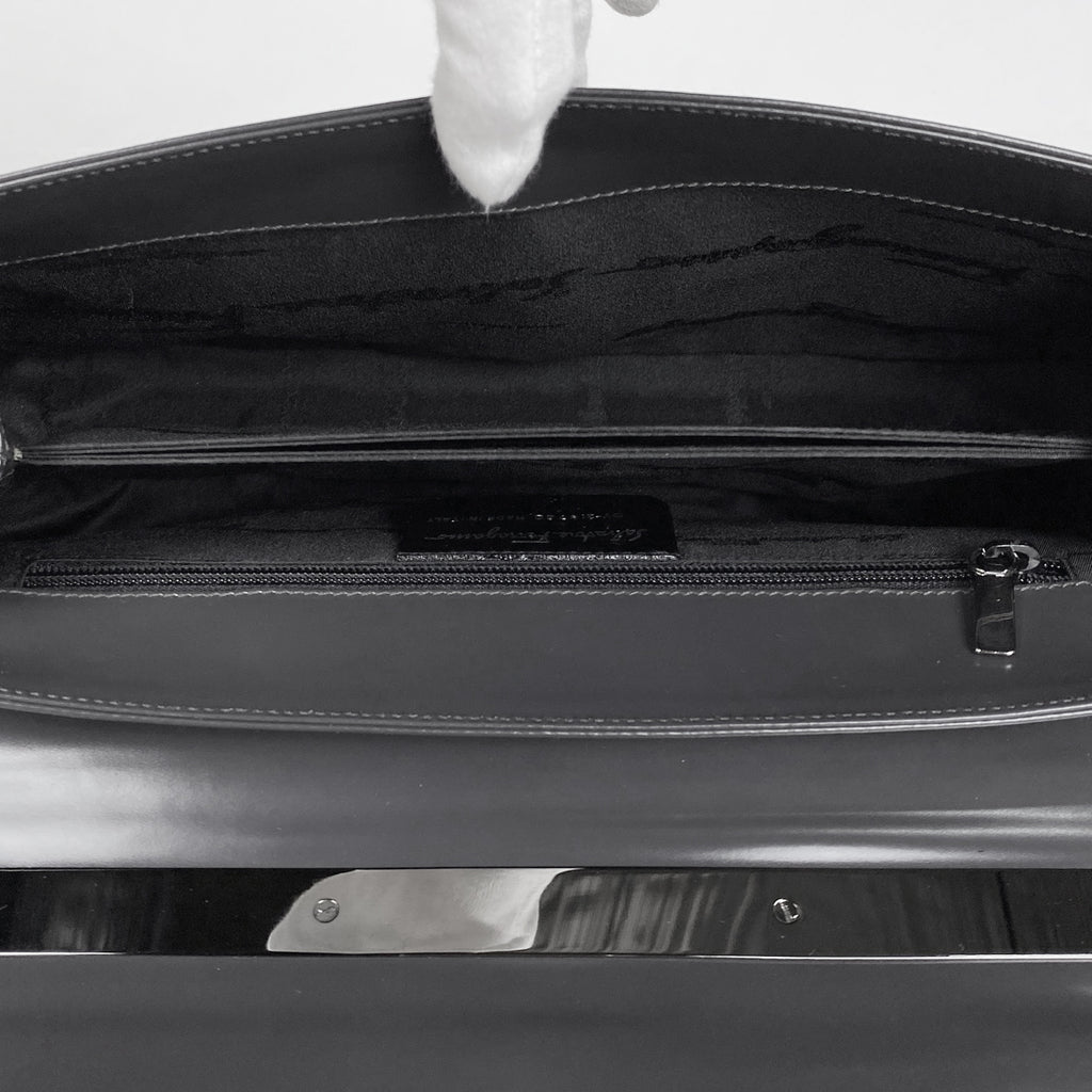 サルヴァトーレフェラガモ ロゴ ショルダーバッグ ミラー チェーン ショルダーバッグ レザー グレー 9780 レディース 【中古】brbag