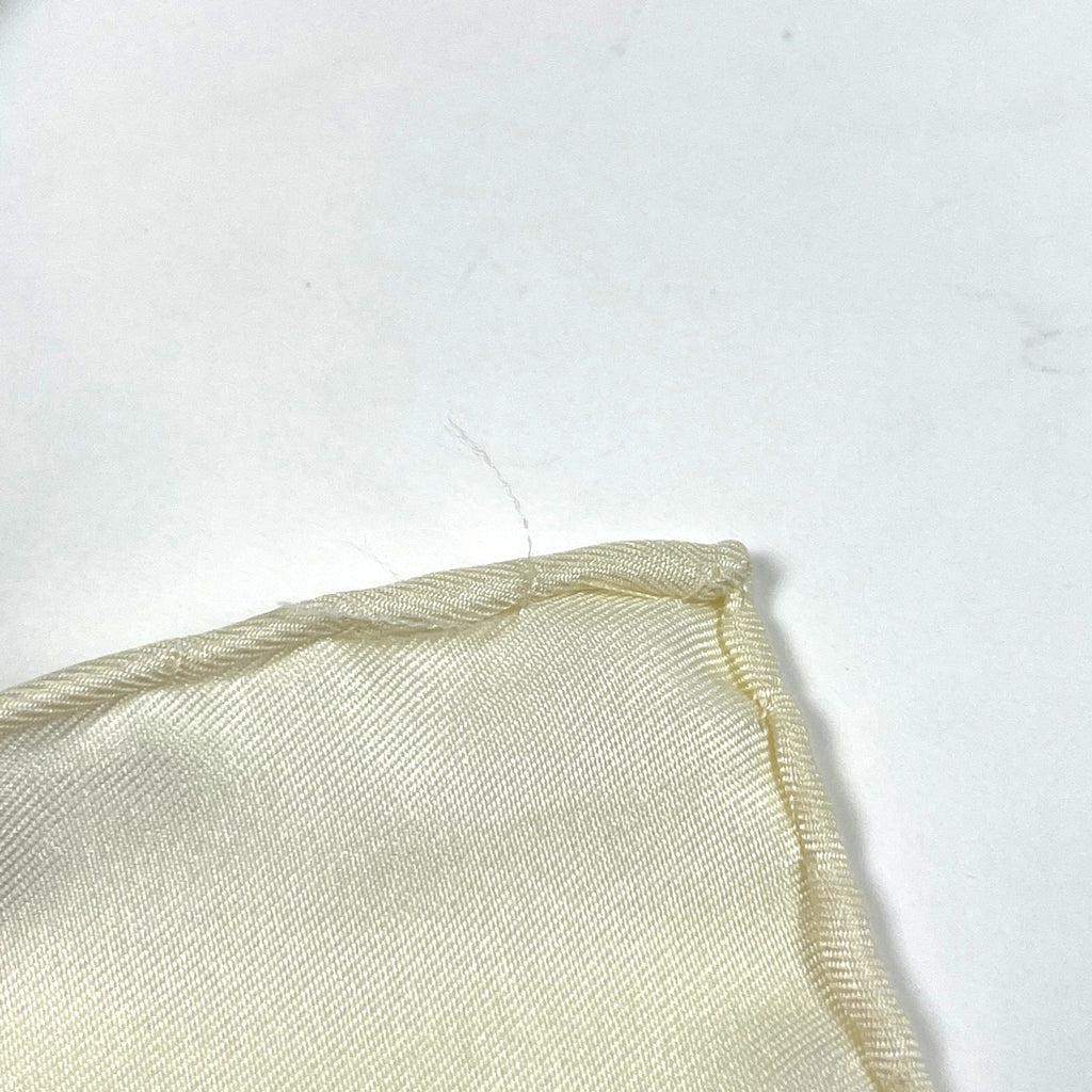 シャネル フラワー柄 スカーフ 花柄 ココマーク スカーフ シルク ホワイト マルチカラー レディース 【中古】brbag