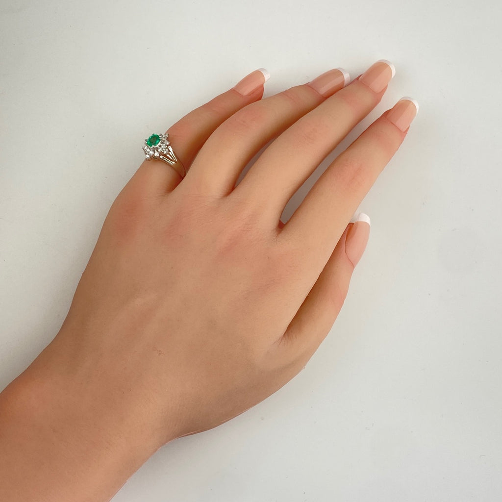 エメラルド デザインリング プラチナ 指輪 メレダイヤ リング 11.5号 Pt900 エメラルド ダイヤモンド レディース 【中古】nbjwl