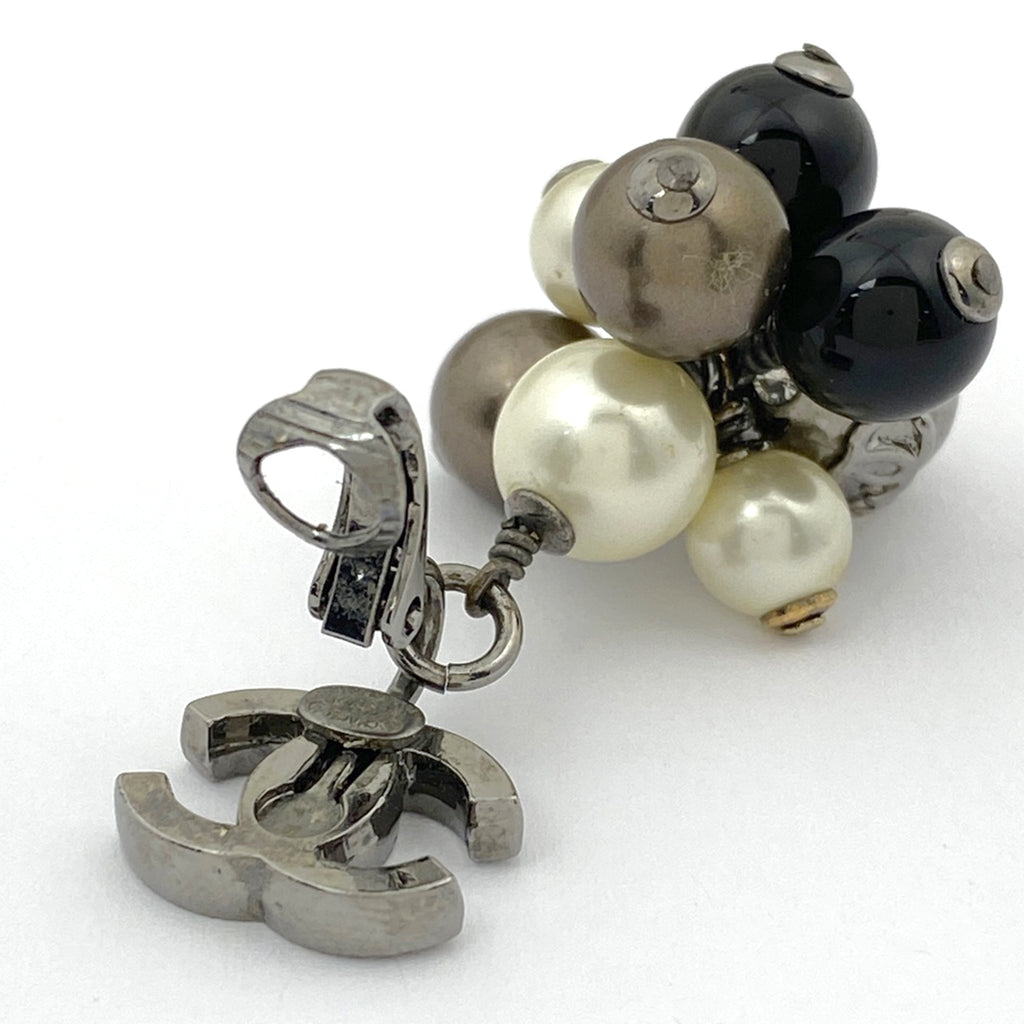 シャネル ココマーク フェイクパール イヤリング スイング イヤリング シルバーメッキ ラインストーン シルバー ホワイト ブラック レディース 【中古】bracc