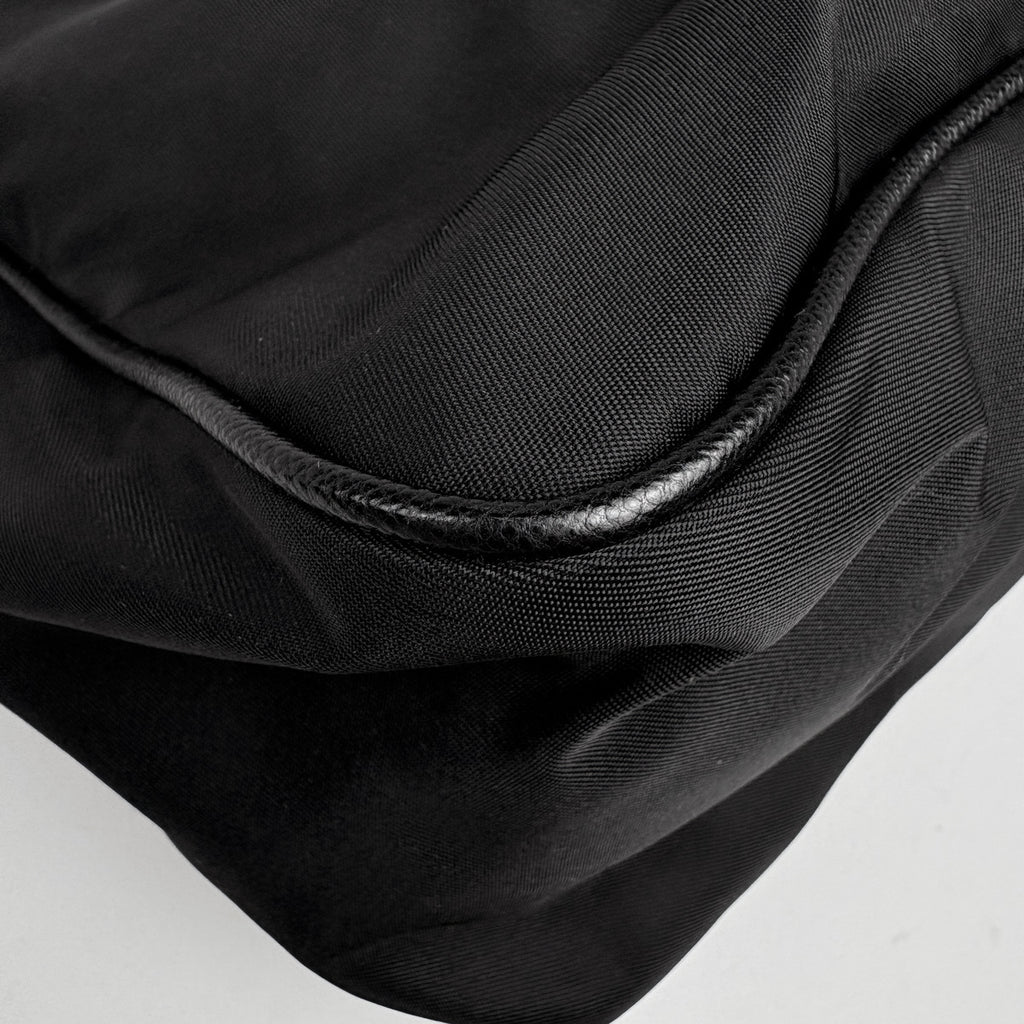 プラダ ロゴプレート ショルダーバッグ ワンショルダー ショルダーバッグ ナイロン ネロ(ブラック) BR2156 レディース 【中古】brbag