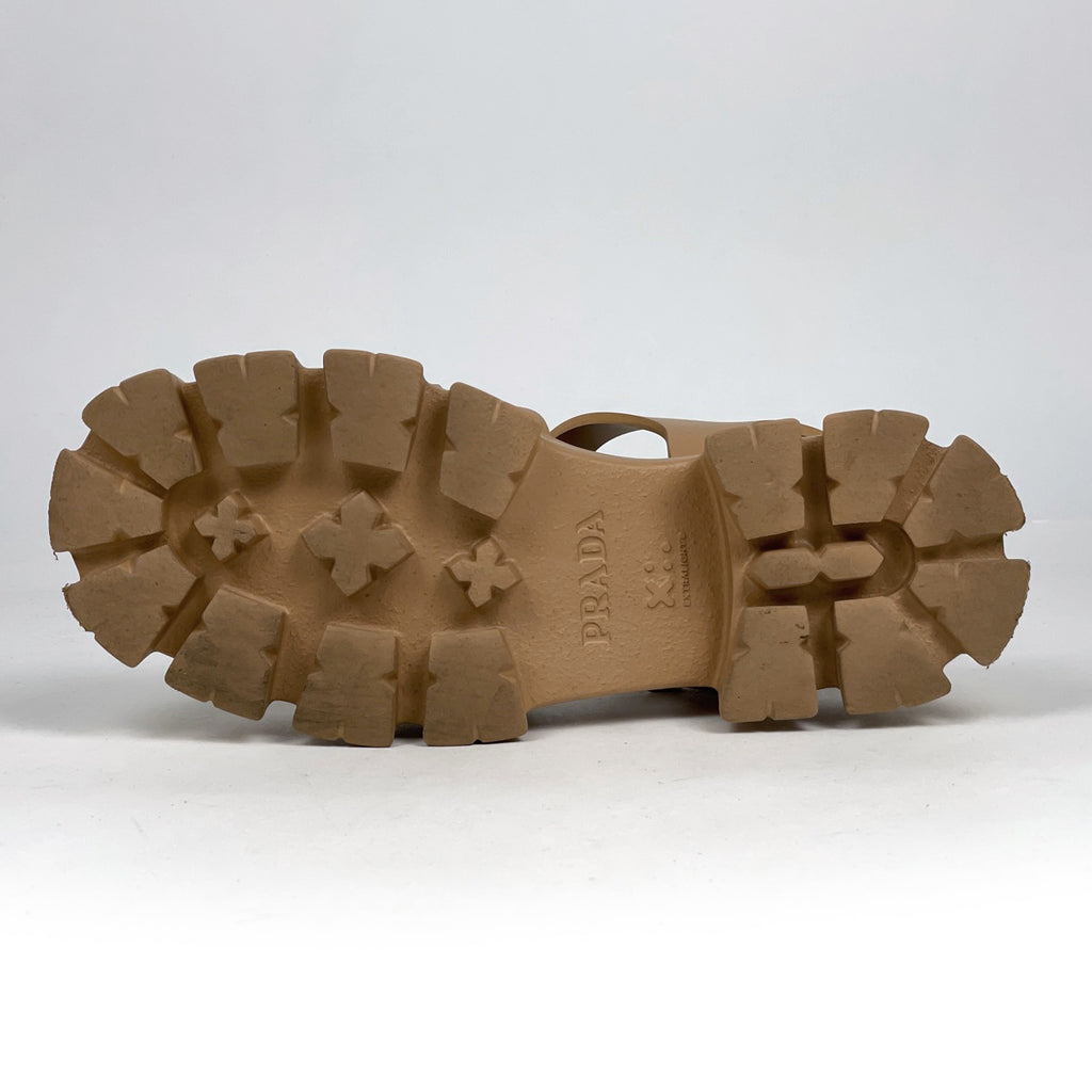 プラダ ロゴプレート サンダル 厚底ラバー メンズ 靴 サンダル ラバー ベージュ レディース 【中古】brapp