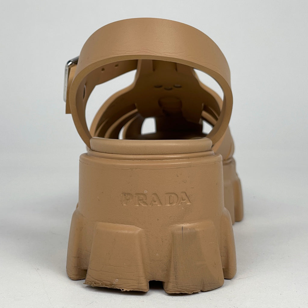 プラダ ロゴプレート サンダル 厚底ラバー メンズ 靴 サンダル ラバー ベージュ レディース 【中古】brapp