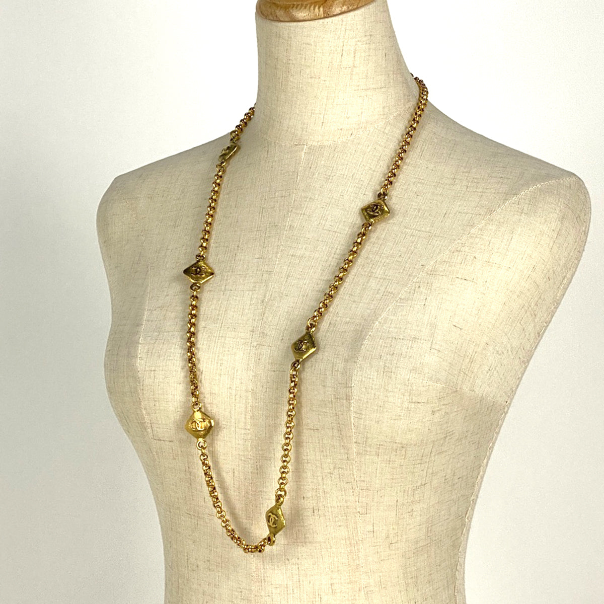 シャネル ココマーク カンボン 菱形 ネックレス ゴールド プレート 極美品！ CHANEL ココマーク ひし形 プレートネックレス