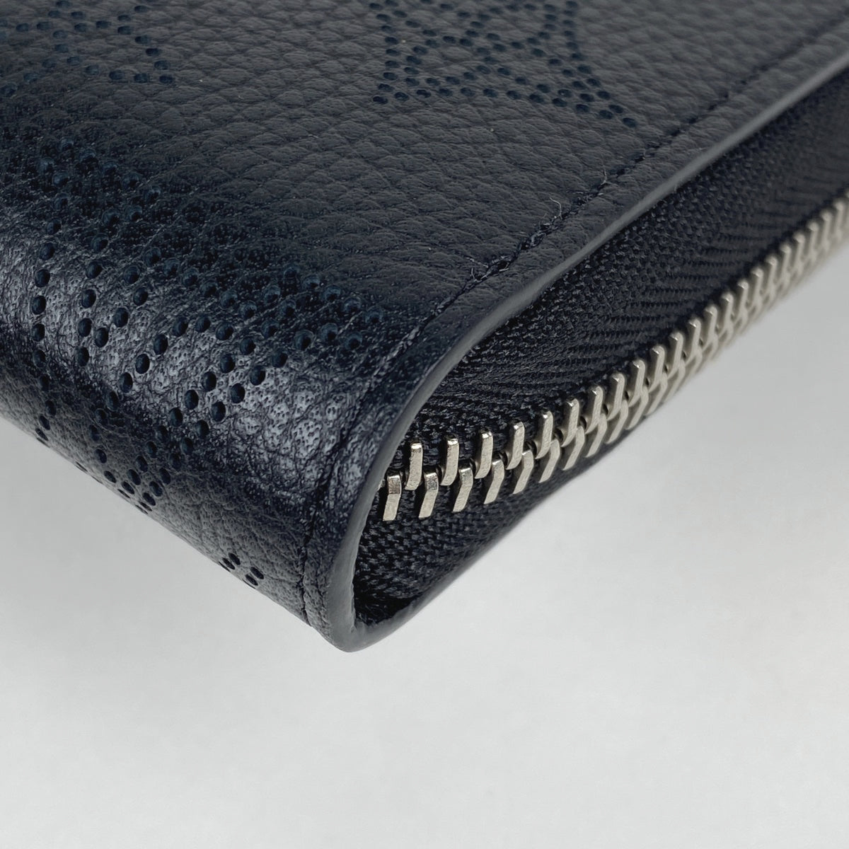 ルイ・ヴィトン ジッピー ウォレット ラウンドジップ ラウンド