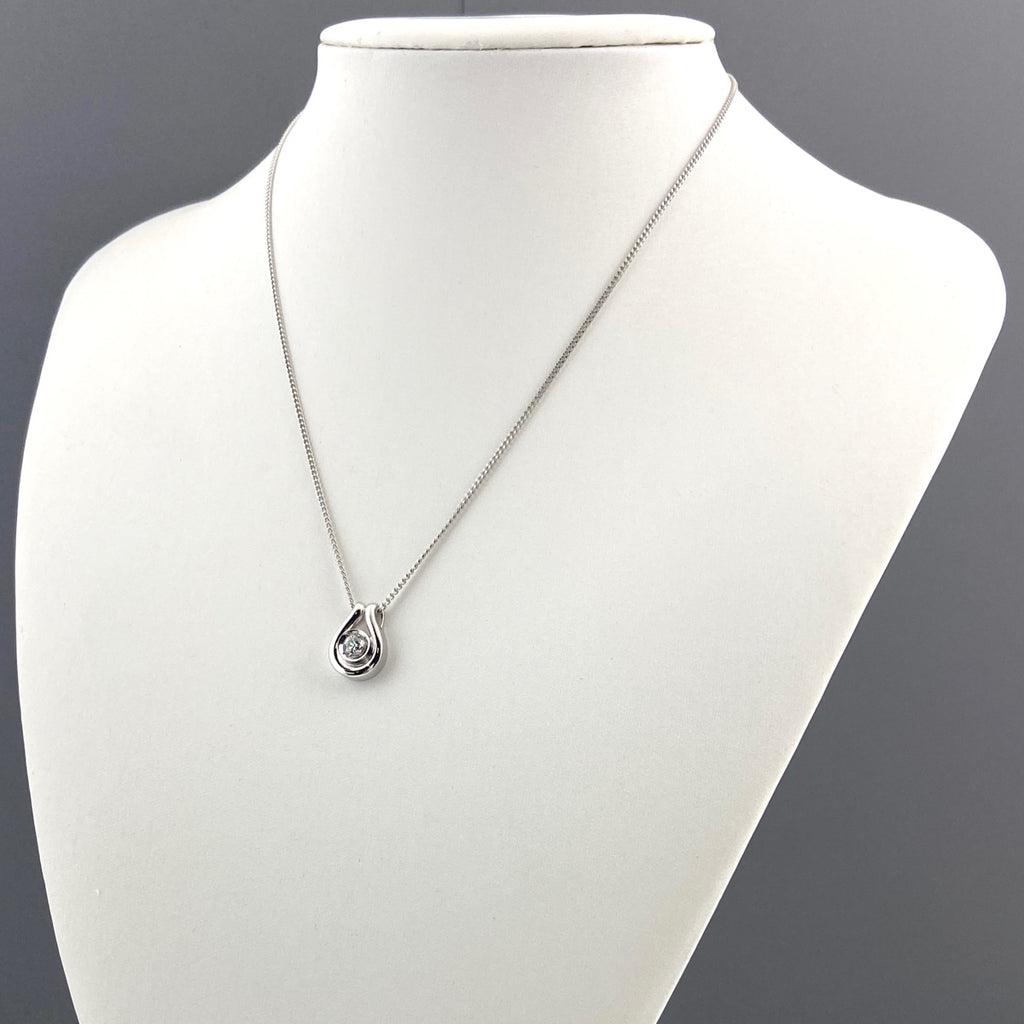 ダイヤモンド デザインネックレス プラチナ ペンダント ネックレス Pt900 Pt850 ダイヤモンド レディース 【中古】nbjwl