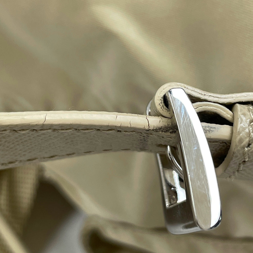 プラダ ロゴプレート リュックサック バックパック デイパック リュック ナイロン ベージュ レディース 【中古】brbag