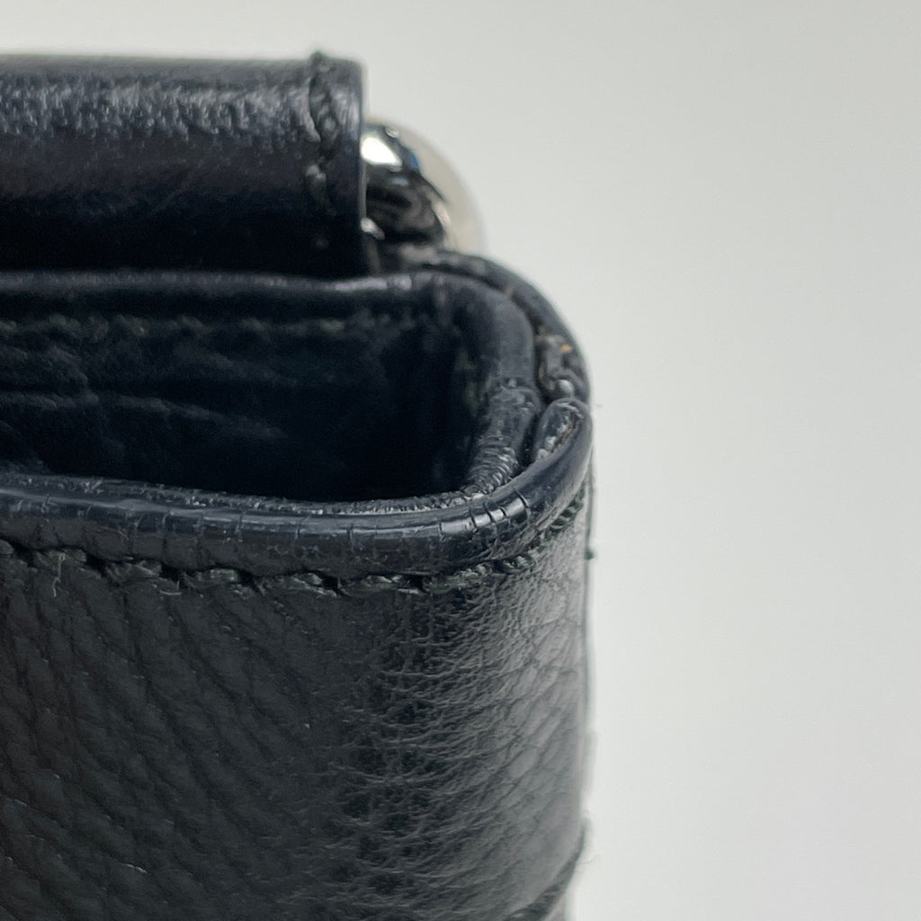 サルヴァトーレフェラガモ ガンチーニ ショルダーバッグ ロゴ 斜め掛け ショルダーバッグ レザー ブラック レディース 【中古】brbag