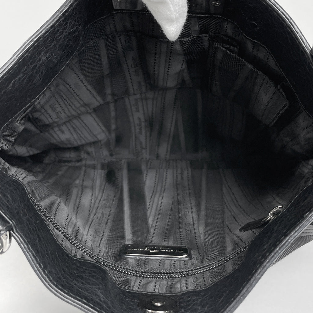 サルヴァトーレフェラガモ ガンチーニ ショルダーバッグ ロゴ 斜め掛け ショルダーバッグ レザー ブラック レディース 【中古】brbag