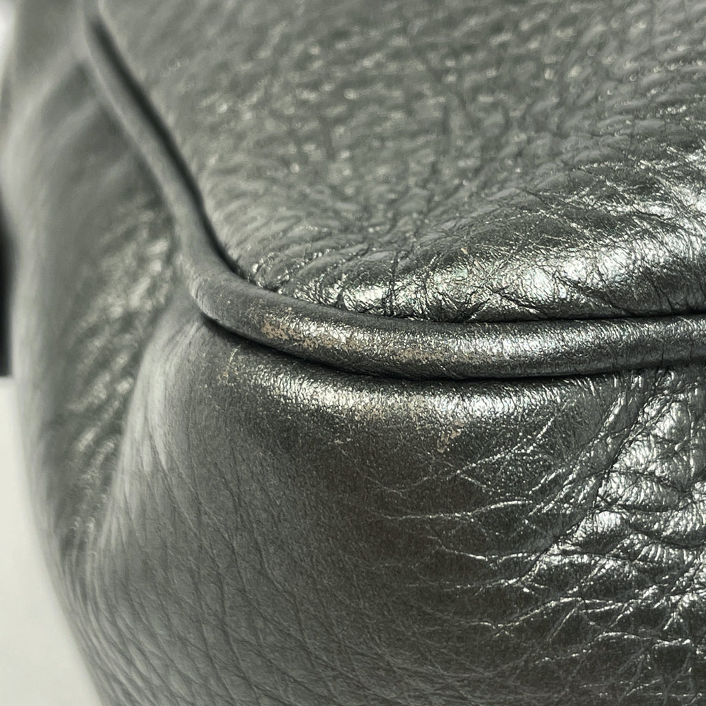 グッチ ソーホー ダブルチェーン ショルダーバッグ インターロッキングG タッセル フリンジ メタリック ショルダーバッグ レザー グリーン 308983 レディース 【中古】brbag